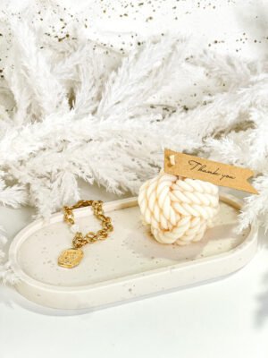 Knit candle